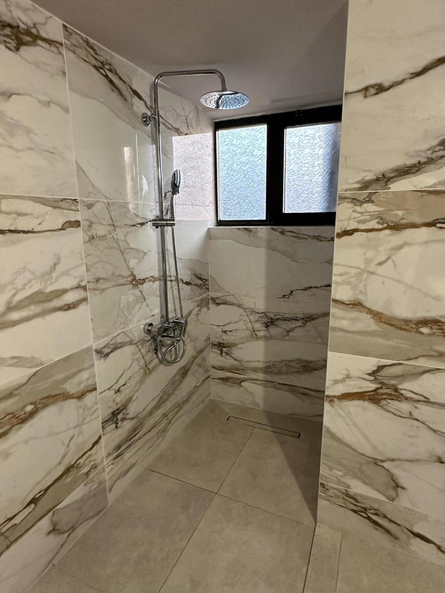 Sunset View House דירה פרבזה