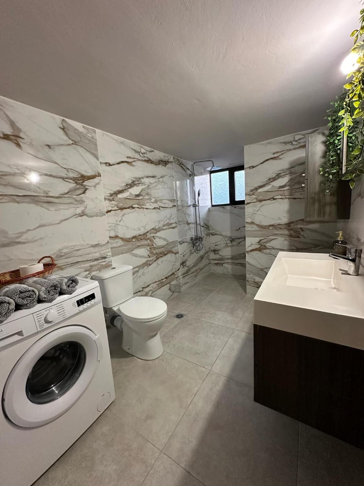 Sunset View House דירה